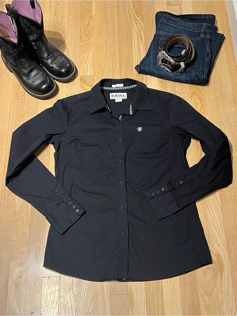 Ariat REAL Womens M Black Fitted Western Button Down Shirt Embroidered